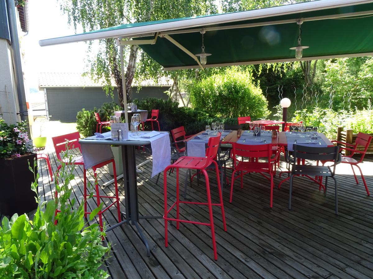 Logis Hotel Restaurant La Tour Dunieres Exterior foto